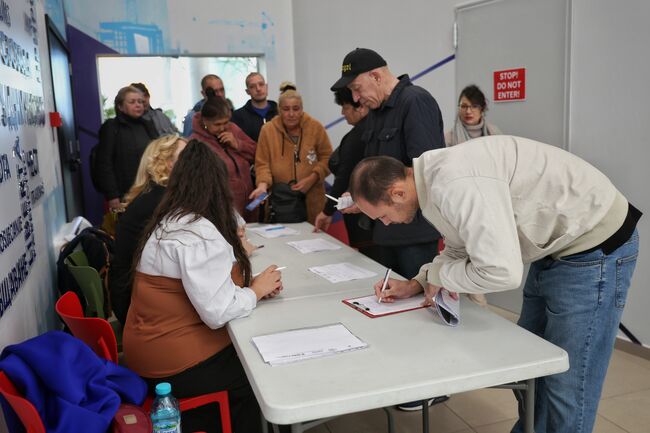 Програма "Развитие на човешките ресурси" предлага платени младежки практики до 2027 г.