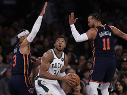 Bucks Knicks Basketball