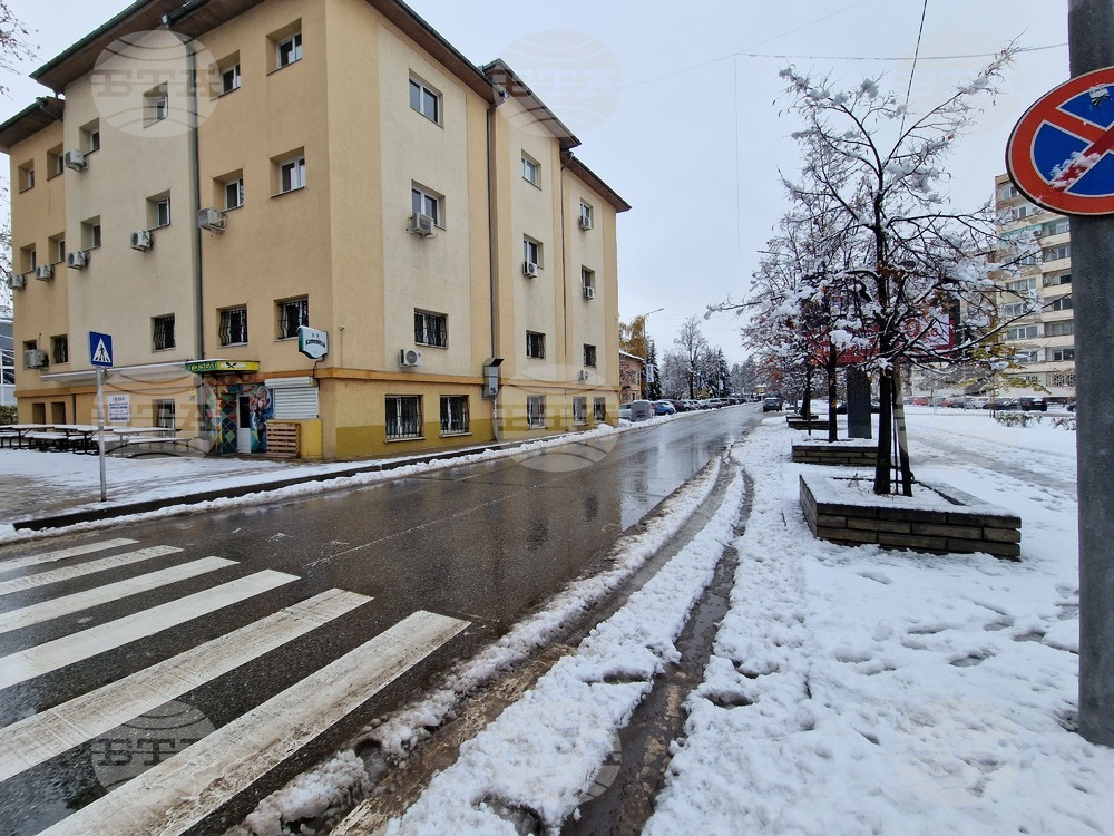 Пътищата в Пернишка област са почистени, няма затворени улици в града, съобщи говорителят на Община Перник Адриан Скримов