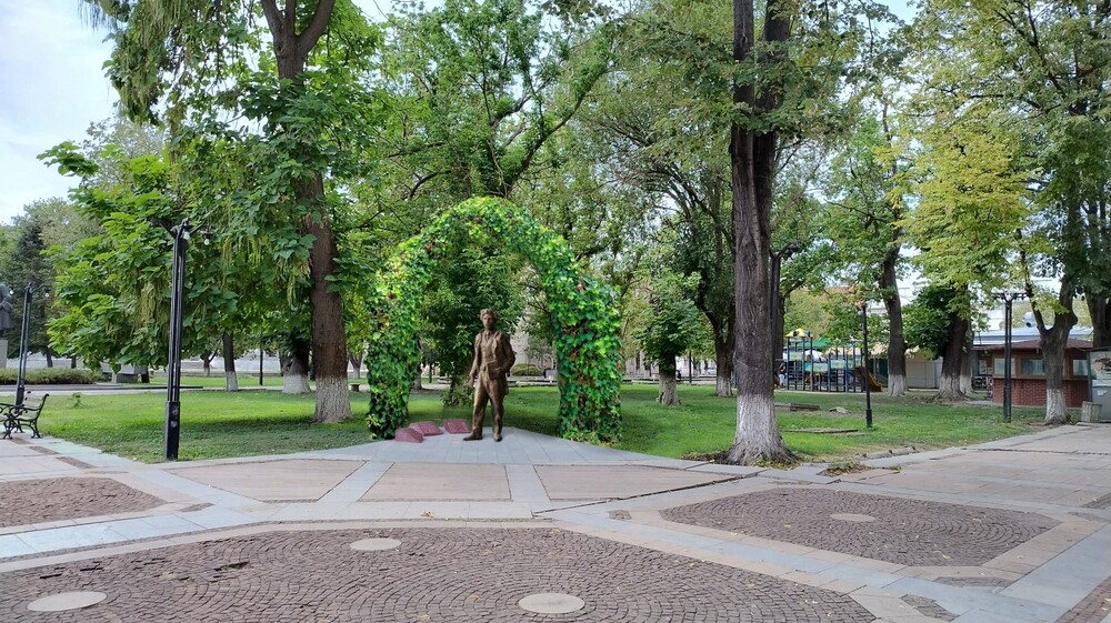 Паметник на Стоян Омарчевски ще бъде открит в Нова Загора в Деня на народните будители