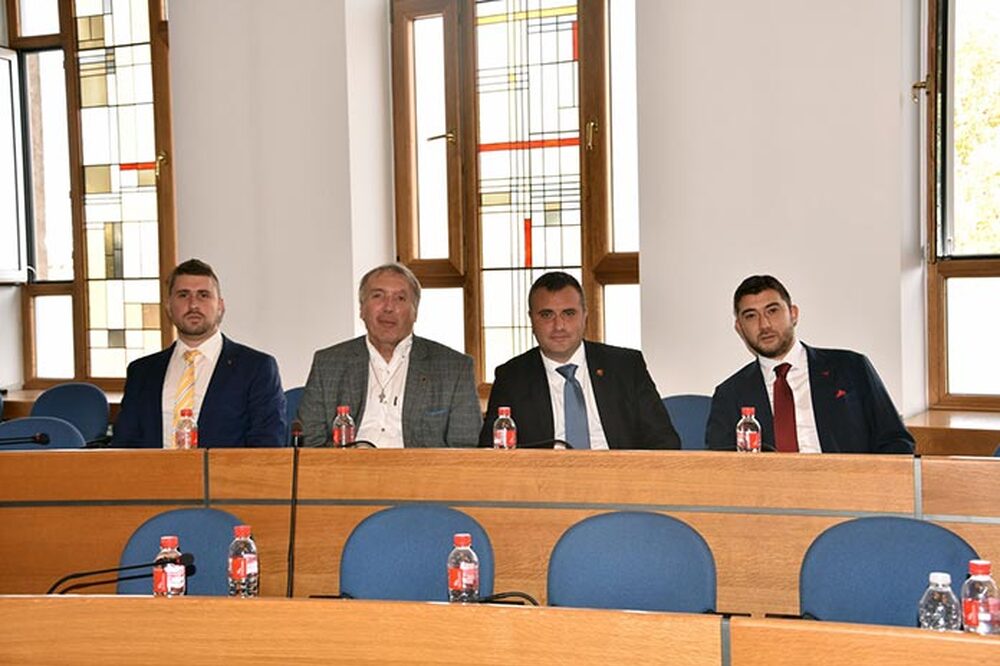 ВМРО: Столичният общински съвет трябва да провери спешно гробищните паркове в София
