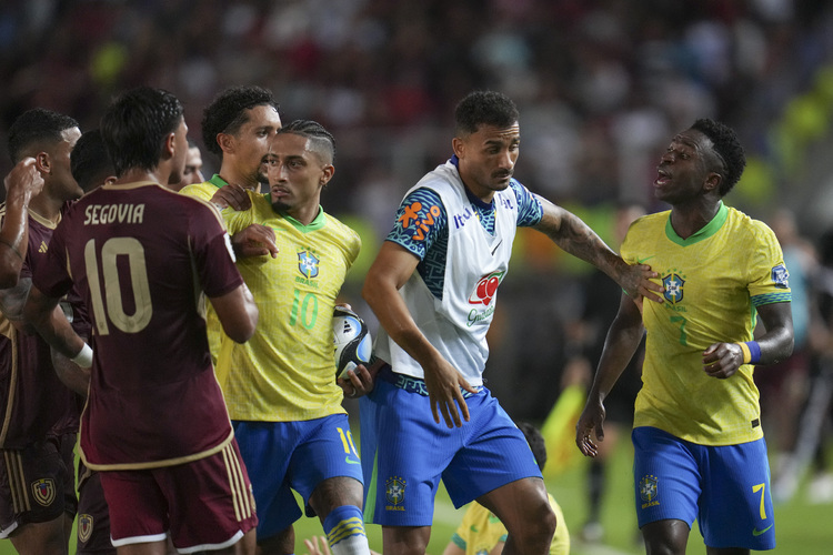 Vinicius Junior insulted the referee of the match between Venezuela and Brazil