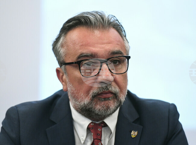 Аджерпрес: Румънският министър на културата Ромашкану обещава да се намерят средства за превръщането на пещерите под Браила в музей