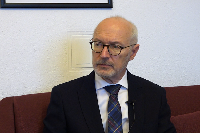 КосоваПрес: Косово не бива да се страхува да изпрати проектоустава на Съюза на сръбските общини в Конституционния съд, смята френският посланик