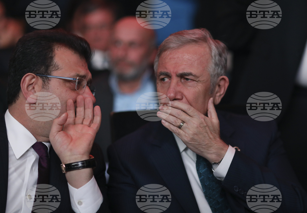 Лидерът на най-голямата опозиционна партия в Турция обяви план за действие, в случай че бившият кмет на Истанбул Екрем Имамоглу остане в ареста