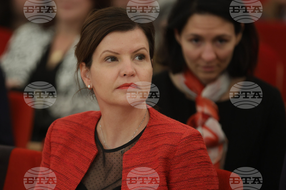 Bulgarian Municipalities Hostage to Failure to Adopt Budget, Ongoing Political Chaos, Association Head Says