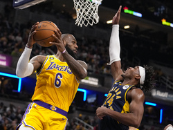 Lakers Pacers Basketball