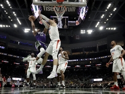 Clippers Bucks Basketball