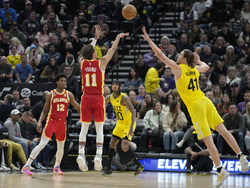 Hawks Jazz Basketball