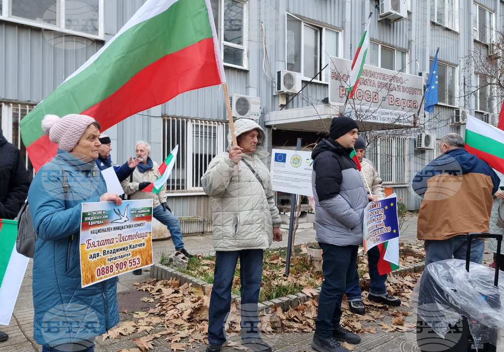 Residents of Northeastern Bulgaria Demand National Referendum on Construction of Wind Power Plants on Agricultural Land