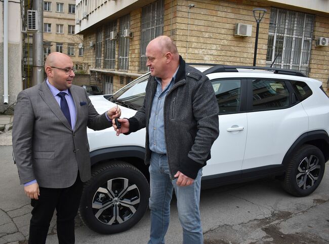 Община Разград предостави на РУ на МВР – Разград нов високопроходим автомобил