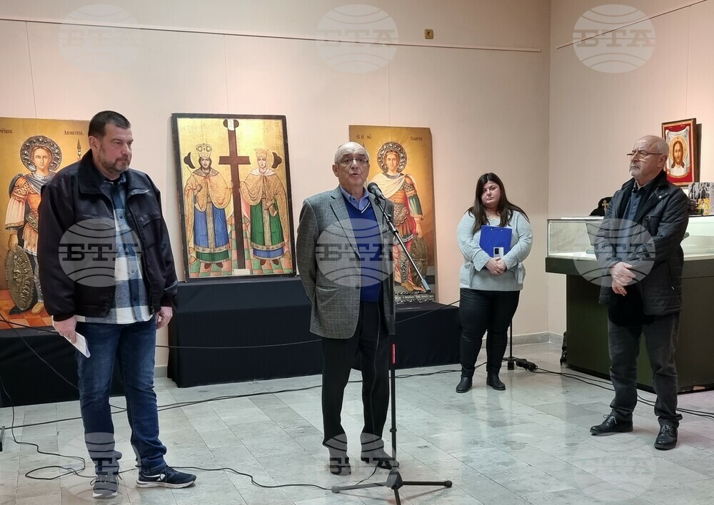 Със съдействието на общините и музеите, частните колекционери показват това, което съхраняват