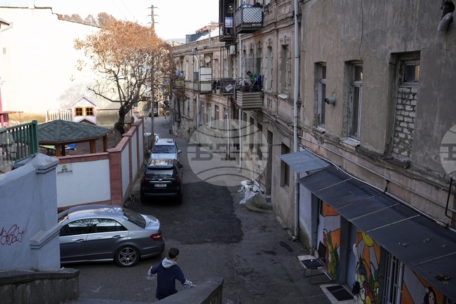 Трима китайски граждани са били задържани в Грузия за опит за незаконна покупка на уран