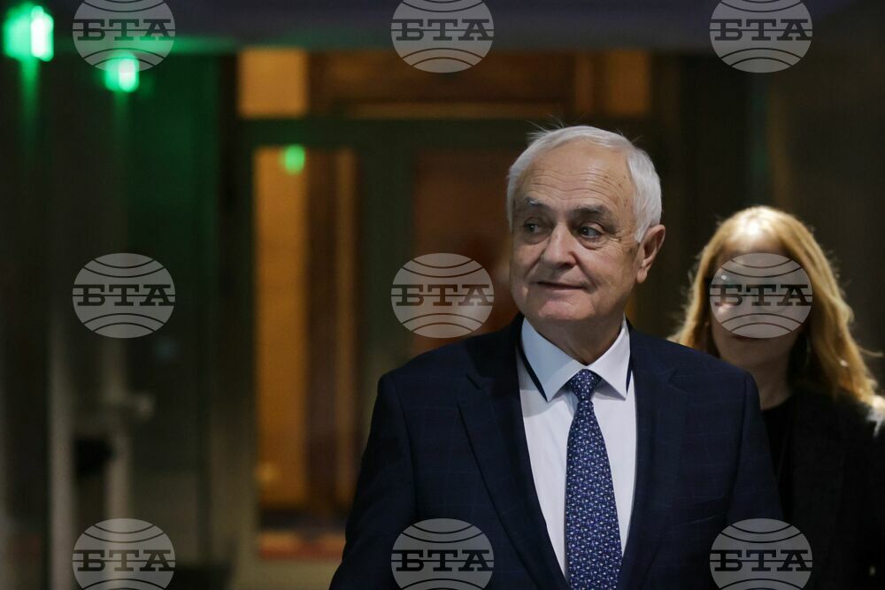 Defence Minister: Only Residential and Training Facilities Planned for NATO Battlegroup Near Yambol