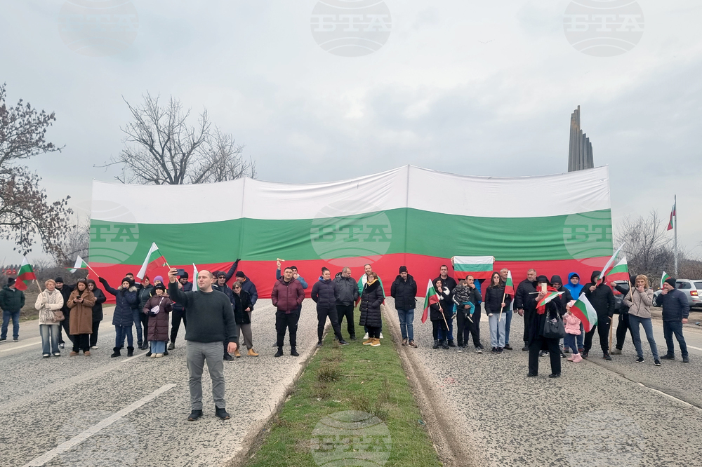 Protesters Briefly Block Major Road over Water Shortage in Pleven