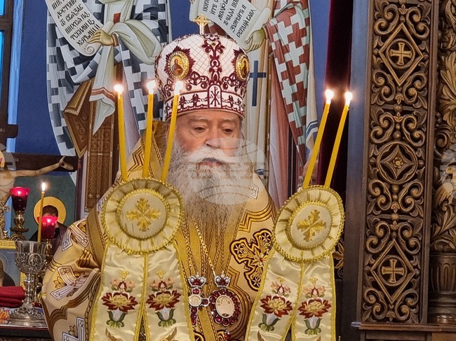 Ловчанският митрополит Гавриил на 75: В живата връзка с Иисус Христос намираме така желаното блаженство – щастието