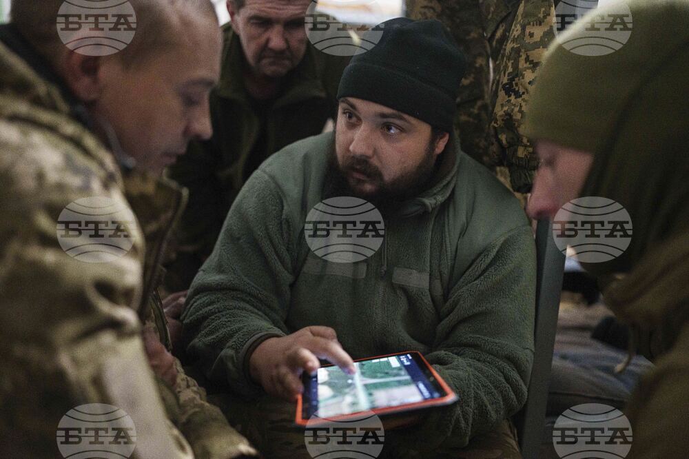 Украйна съобщи, че изпраща резерви за спиране на руското настъпление край Покровск