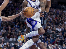 Mavericks Kings Basketball