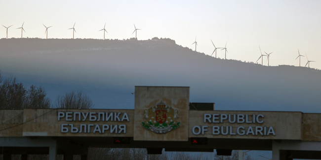 Трафикът на граничните пунктове с България е нормален към 6:00 ч. тази сутрин