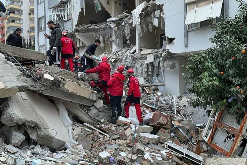 АРМЕНПРЕС: Двама турски граждани от арменски произход са сред загиналите в земетресението в Турция