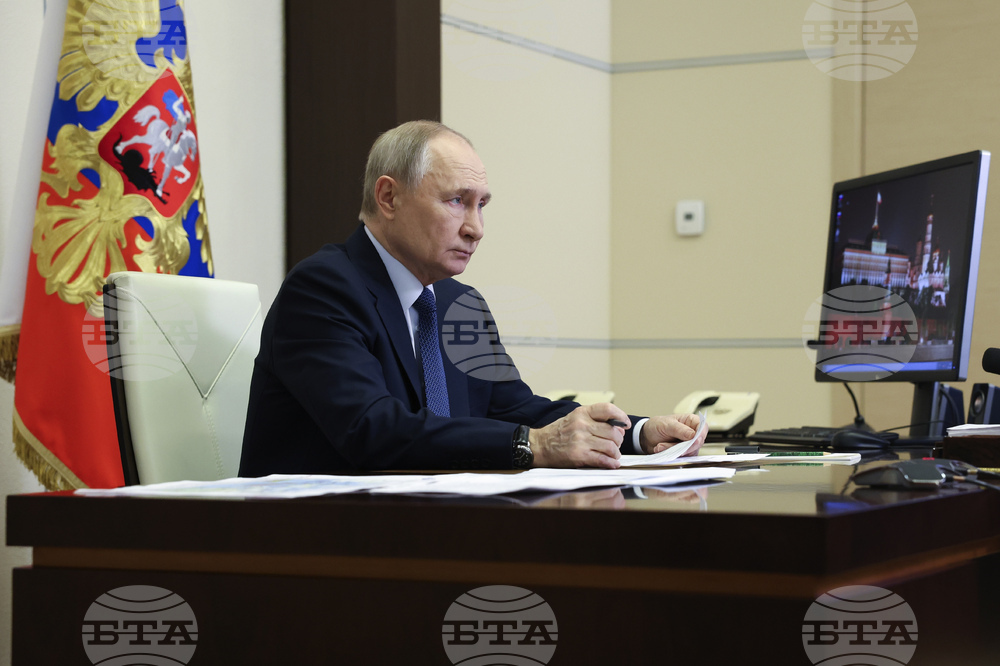 Путин започна среща с правителството за преговорите с Киев
