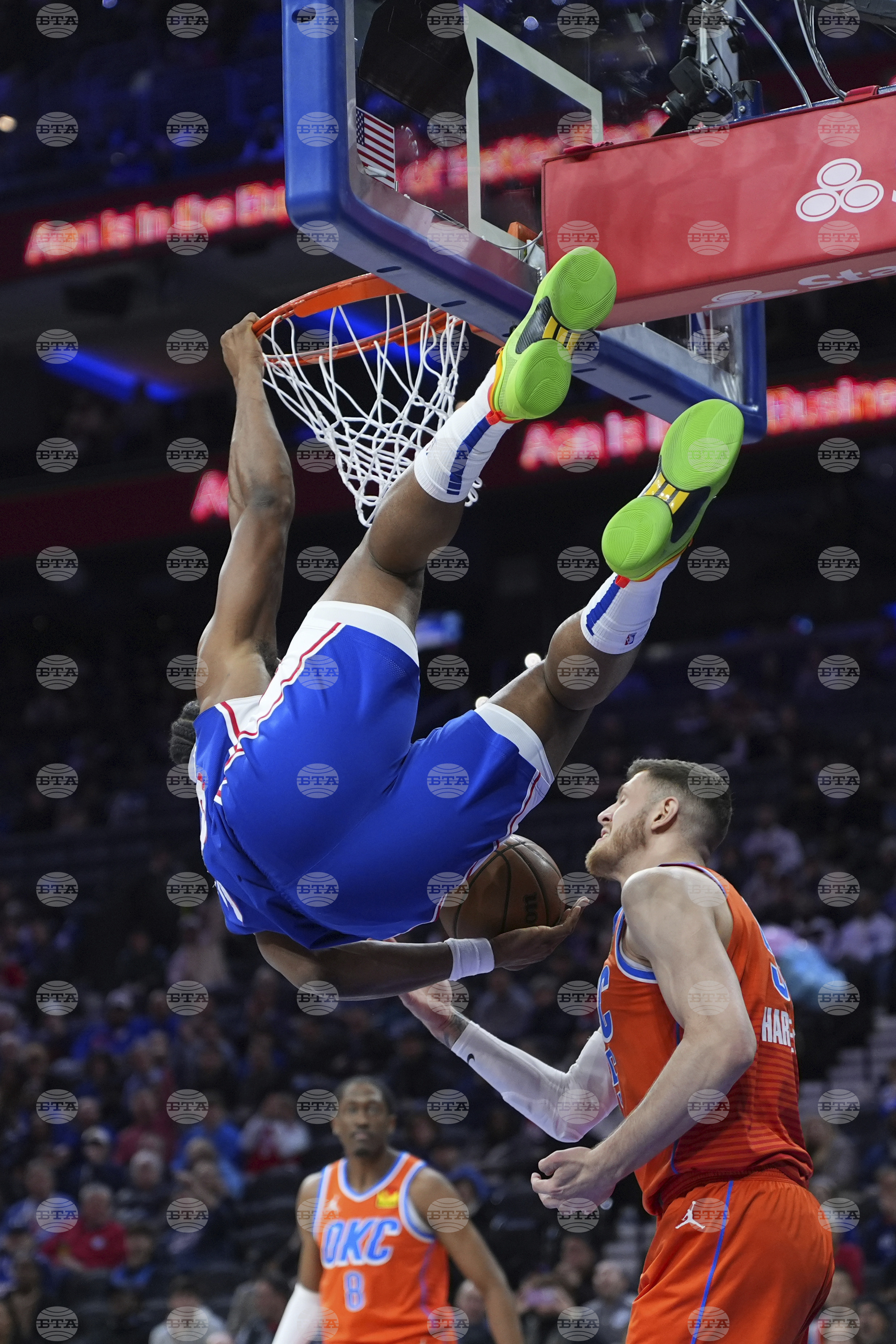 Thunder 76ers Basketball