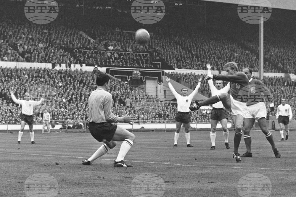 Obit Denis Law Soccer