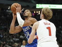 Raptors Bucks Basketball