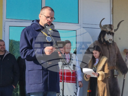 Брезник - общински фестивал - Сурова