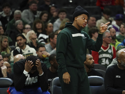 76ers Bucks Basketball