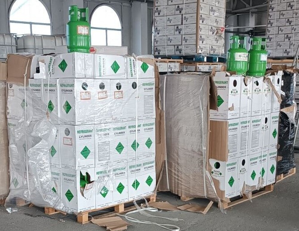 Large Amount of Undocumented Freon Seized near Danube Bridge Checkpoint on Border with Romania