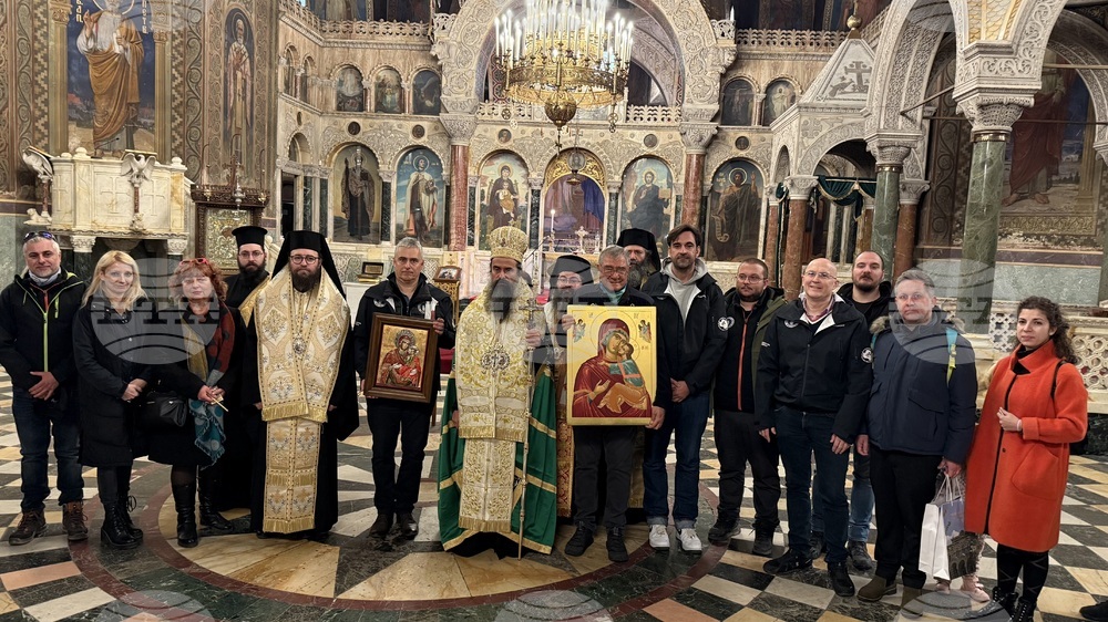 Patriarch Daniil Presents Icon for Bulgarian Orthodox Temple on Livingston Island
