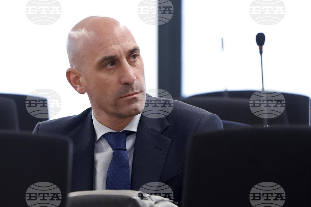 Луис Рубиалес бе признат за виновен за сексуално посегателство, но се размина само с глоба