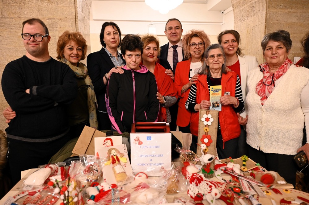 Minister Gutsanov Unveils Martenitsa Market to Support Vulnerable Groups