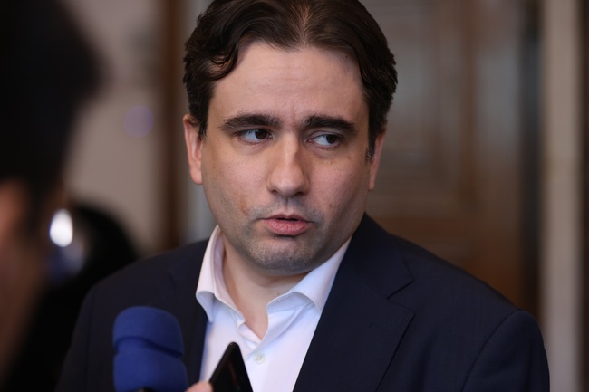 Божидар Божанов иска документи от МВР по случая с контрабандните цигари в Пловдив