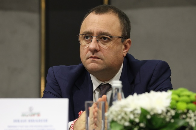 Министър Иван Иванов заповяда незабавно обследване на опасни пътни участъци