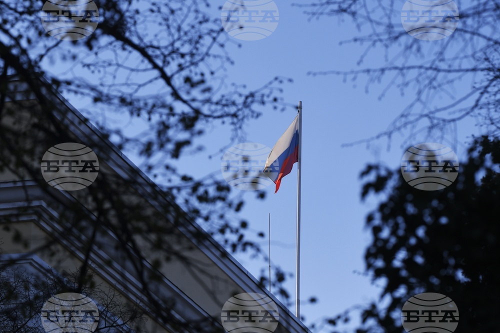 Румънски прокурори прекратиха дело срещу мъж, за когото се твърдеше, че се е опитал да нахлуе с автомобил в двора на руското посолство в Букурещ