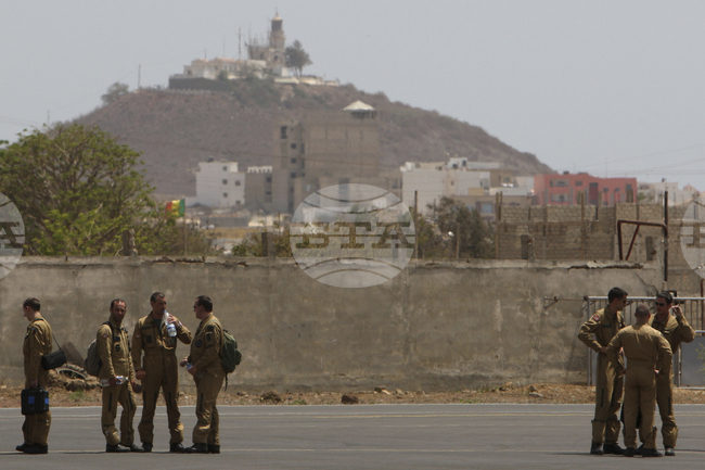 Френските войски напускат Сенегал