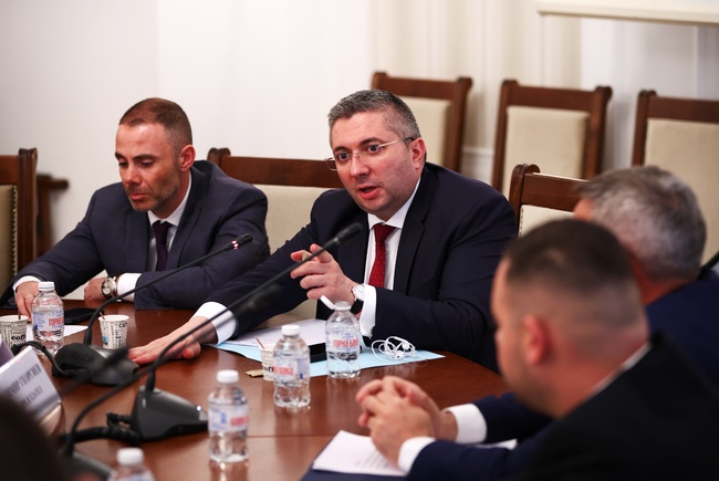 Ресорната парламентарна комисия прие на първо четене предложенията за промени в Закона за кадастъра и имотния регистър, внесени от Министерски съвет