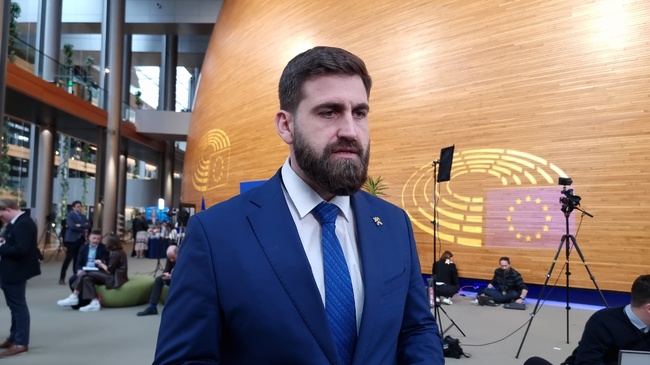 Андрей Новаков призовава за силна и устойчива Европа на Деня на храбростта