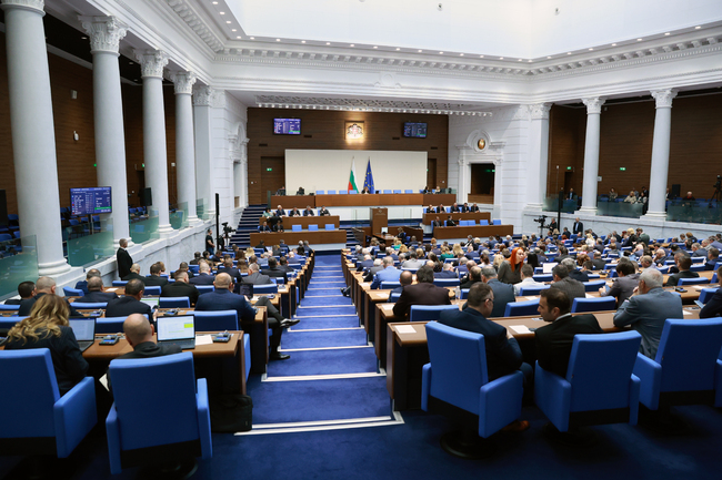 Народното събрание одобри законопроекти за фалит на физическите лица