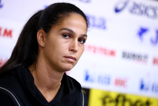 Изабелла Шиникова на полуфиналите в 'Били Джийн Кинг Къп' с Кира Павлова