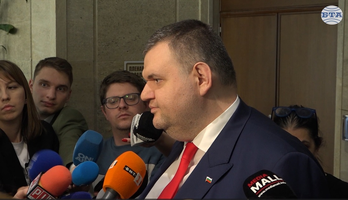 Като загуба на време определи Делян Пеевски вота на недоверие срещу кабинета „Желязков“ Като загуба на време определи Делян Пеевски вота на недоверие срещу кабинета „Желязков“
