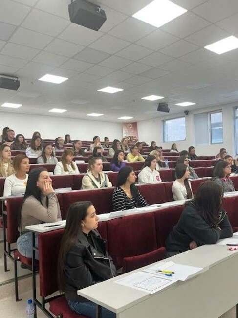 Повече от 200 кандидат-студенти се явиха на предварителни изпити в Тракийския университет