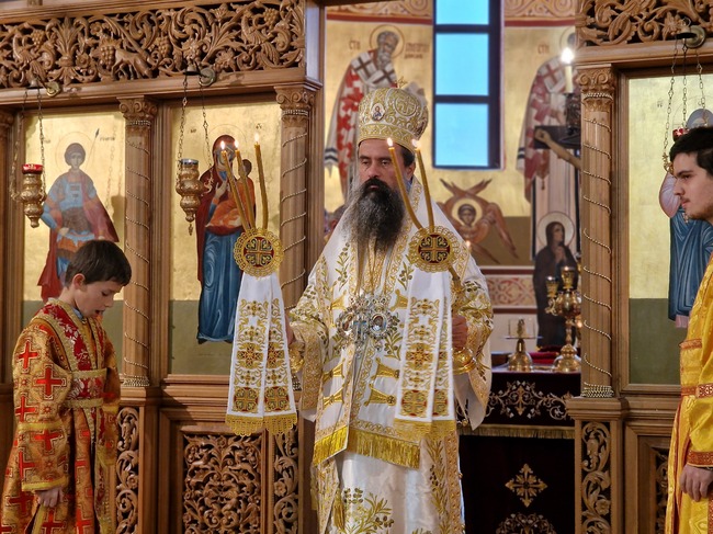 Патриарх Даниил насърчава изграждането на храмове в Перник