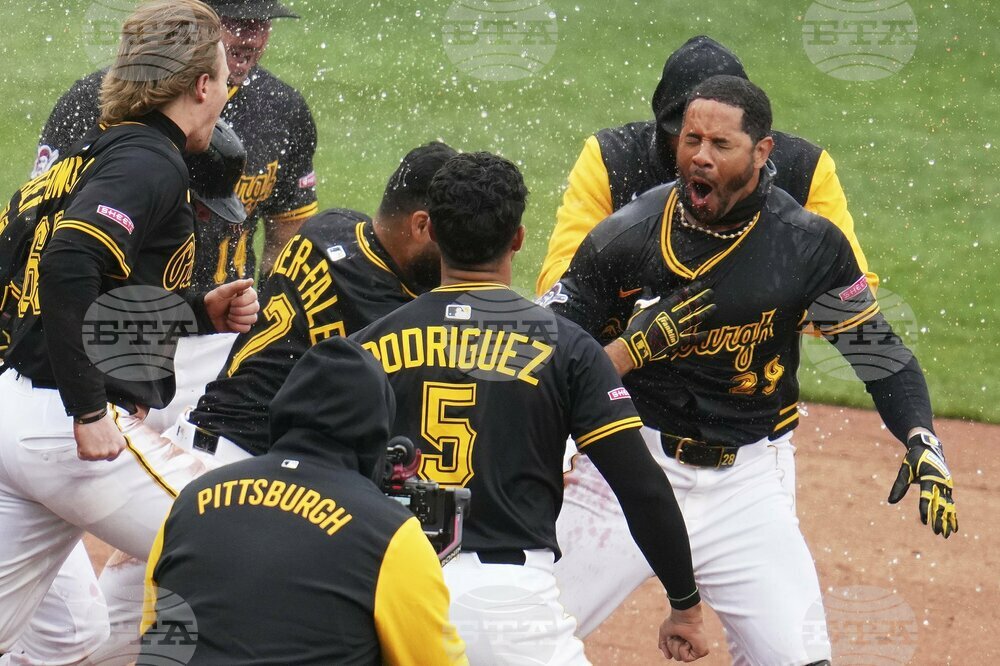 Yankees Pirates Baseball