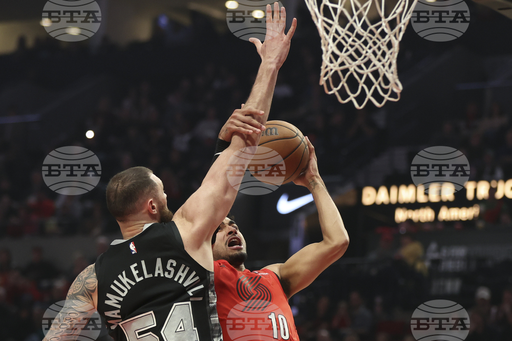 Spurs Trail Blazers Basketball