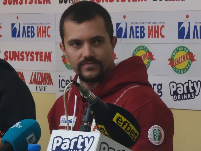 Алберт Попов планира участие в Световната купа по алпийски ски