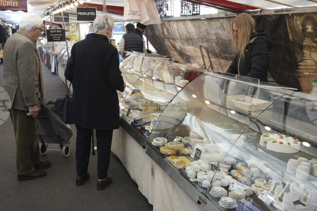 Годишната инфлация във Франция се забавя през октомври заради поевтиняването на енергията, по предварителни данни