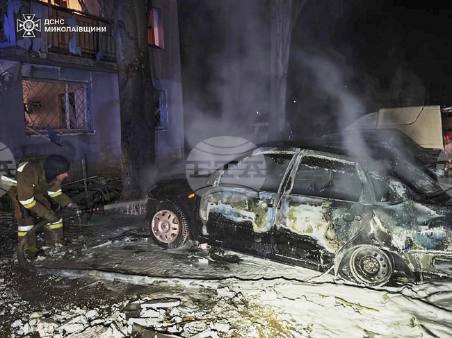 Руската артилерия нанесе щети на детска градина и училище в Николаевска област, съобщиха украинските власти; жена почина от раните си в Херсон